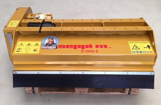 Trituradora para excavadora Seppi instalada - Imagen 1